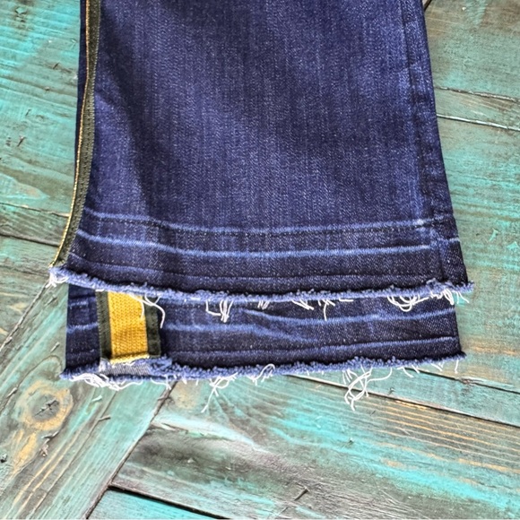 Veronica Beard Carolyn 10" High Waisted BabyBoot Denim Jeans Side Stripe Sz 25 - Picture 13 of 16